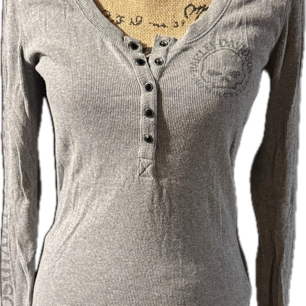 Women’s Harley Davidson Gray Long-Sleeve Henley Top
